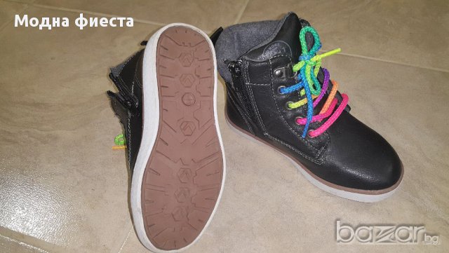 Кожени зимни боти с шарени връзки, снимка 5 - Детски боти и ботуши - 17762504