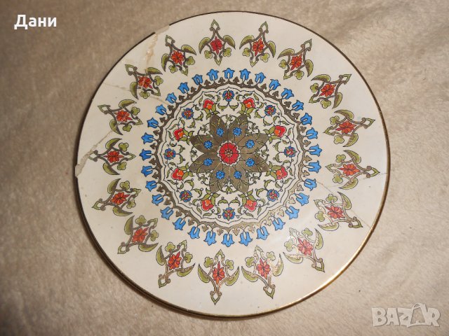 Рядка ръчно рисувана чиния за стена  1964 г Турция 