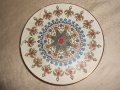 Рядка ръчно рисувана чиния за стена  1964 г Турция , снимка 1 - Антикварни и старинни предмети - 23347583