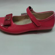 Детски обувки за момиче, ортопедични, лачени с лепенка, снимка 3 - Детски маратонки - 9645527