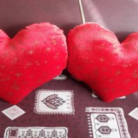 Плюшена възглавница сърце , снимка 1 - Романтични подаръци - 24228659