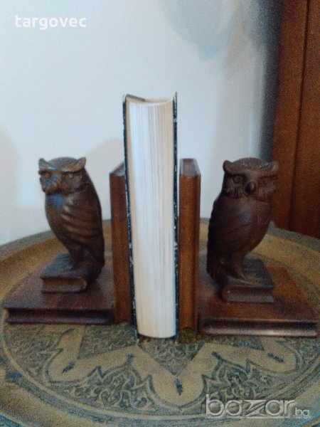 резбовани органаизери за книги, снимка 1