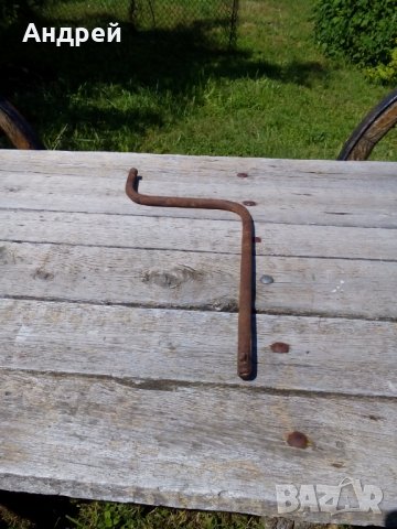 Стара манивела за автомобил, снимка 2 - Антикварни и старинни предмети - 25948675