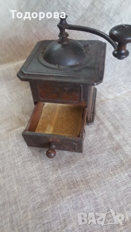 Старинна кафемелачка., снимка 2 - Антикварни и старинни предмети - 24800139