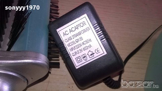 Ел четка за коса с зарядно и акумулатор с 3 приставки-от швеицария, снимка 11 - Преси за коса - 16956287