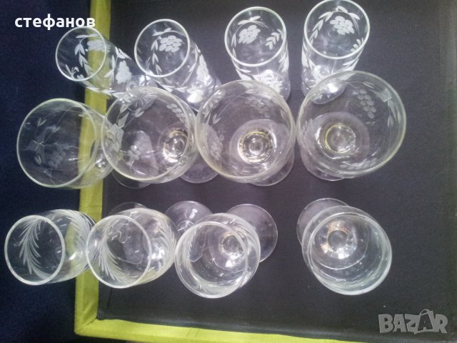 Три вида по четири чаши за концентрат стъклени от едно време, снимка 14 - Чаши - 24084318