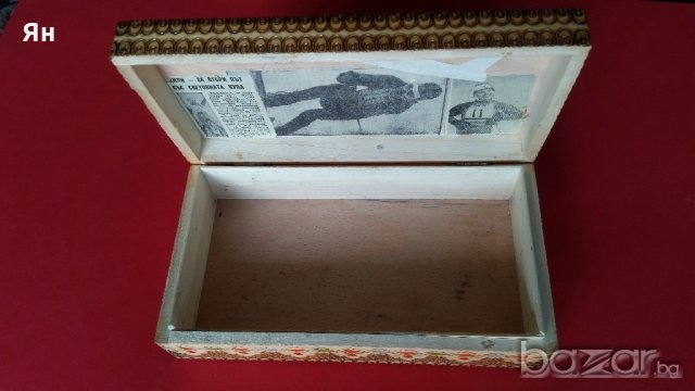 Красива Стара Дървена Кутийка от 1967година, снимка 3 - Антикварни и старинни предмети - 18319928