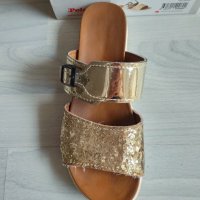 Елегантни златисти чехли и нови джапанки, снимка 3 - Детски сандали и чехли - 25060572