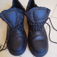 работни обувки с метално бомбе 42 номер