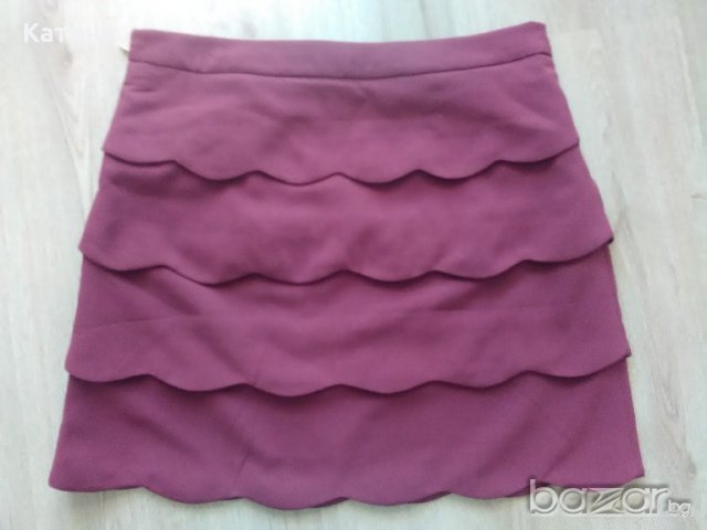 H&M красива пола във вишнев цвят