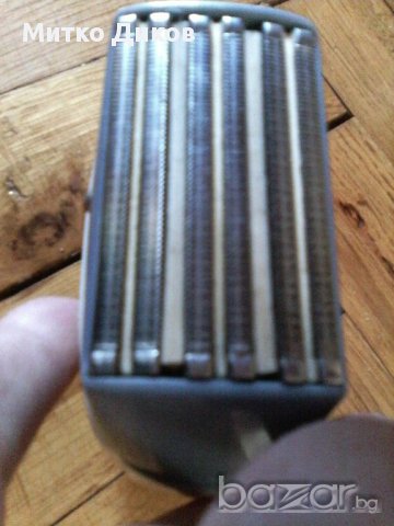 Стара руска самобръсначка електрическа Нева-3, снимка 2 - Антикварни и старинни предмети - 17153887