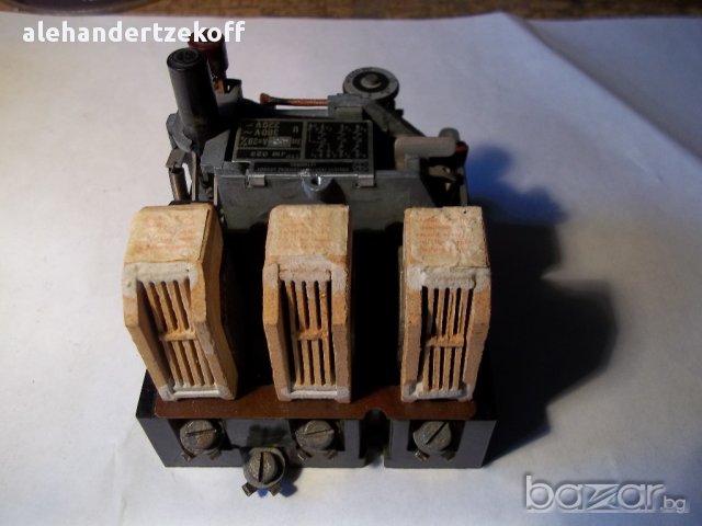 Контактор контактори термична защита защити трифазни щепсели звънчев бутон, снимка 15 - Ключове, контакти, щепсели - 11840766