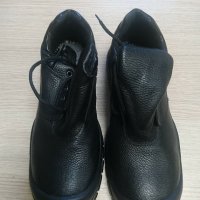 Продавам работни обувки-половинки, снимка 2 - Мъжки боти - 20727939