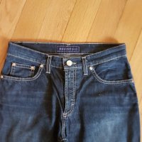 Оригинални дамски дънки Trussardi jeans ,размер 28, снимка 7 - Дънки - 25597950