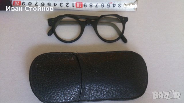 Стари очила с калъф, снимка 1