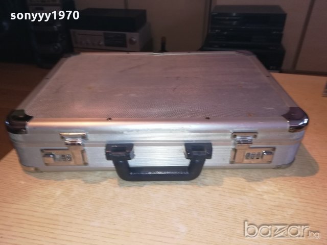 немски алуминиев куфар с код-45х32х10см-внос швеицария, снимка 8 - Куфари - 20629625