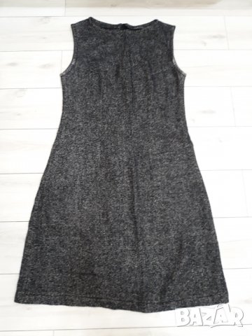 Къса сива рокля без ръкави с лъскава нишка леко еластична