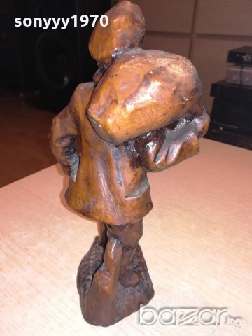 ретро фигура-човек с торба-25х13х13см-внос швеицария, снимка 3 - Колекции - 20759642