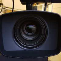 Продавам професионална видеокамера JVC GY-HM750E, снимка 5 - Камери - 23670259