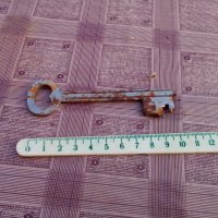 Стар ключ, снимка 3 - Антикварни и старинни предмети - 19496078
