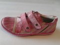 Детски обувки за момиче от естествена кожа с лепенки, ортопедични, снимка 1 - Детски маратонки - 9756229