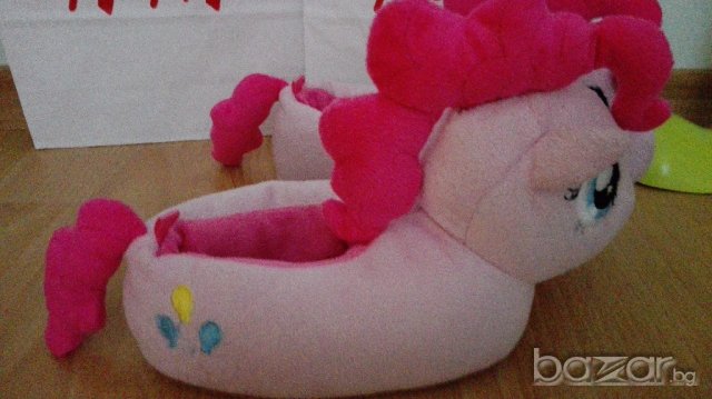 Н&М детски меки пантофи Малкото пони, снимка 2 - Бебешки обувки - 19465265