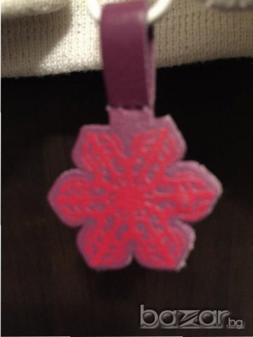 Детски елек ЕSPRIT оригинал, 10/11г., 140/146см., пухкав, екокожа, цвят екрю, много запазен, снимка 4 - Детски якета и елеци - 12954895