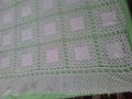 Покривало за легло-ръчно плетено на квадрати, снимка 4