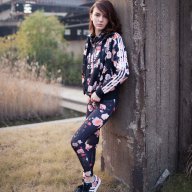 ADIDAS ORIGINALS ROSES Дамски Клин Долнище size M (36), снимка 8 - Клинове - 8383950