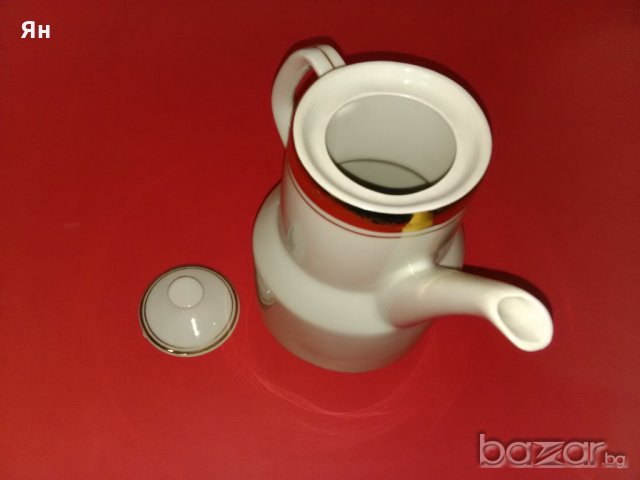 Красив Стар Ретро Чайник от Качествен Български Порцелан, снимка 2 - Антикварни и старинни предмети - 20272080