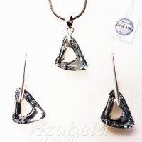 Комплект Сваровски ”organic cosmic triangle'' Crystals from SWAROVSKI ® Бижута, снимка 1 - Колиета, медальони, синджири - 20941973