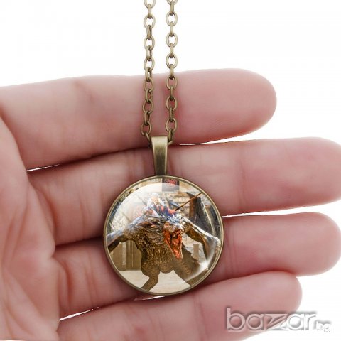 Бронзов Медальон с 3D портрет от Game Of Thrones(Денерис + Дракон), снимка 2 - Колекции - 21176327
