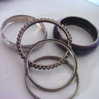 Стари метални гривни, снимка 1 - Антикварни и старинни предмети - 23096862