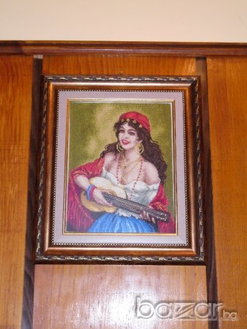 Циганка с китара