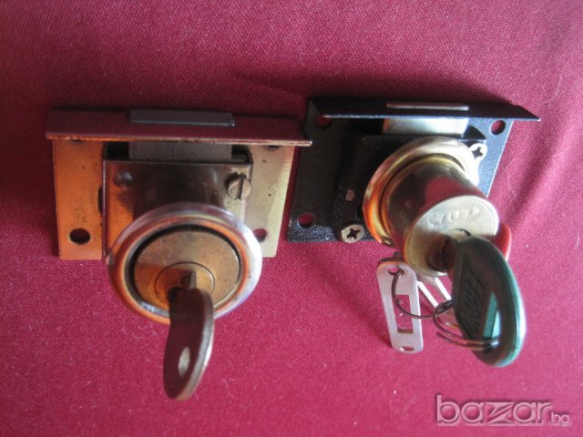 Ключалки с ключове за вратичка на шкаф, чекмедже, пощенска кутия, 4,5 и 5 см., снимка 1 - Други - 16570524