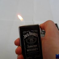 Метална запалка Jack Daniel's, снимка 2 - Запалки - 8991319