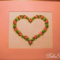 Картичка с бродерия ,,Сърце цветно венче", снимка 16 - Романтични подаръци - 24461907