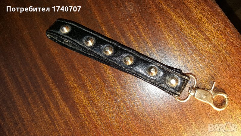 въртяща се кожена верижка с капси, снимка 1