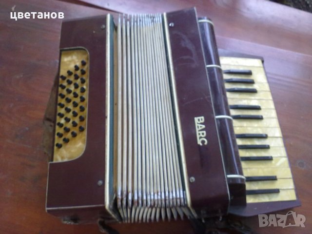  стар акордеон BARCARO 32 баса