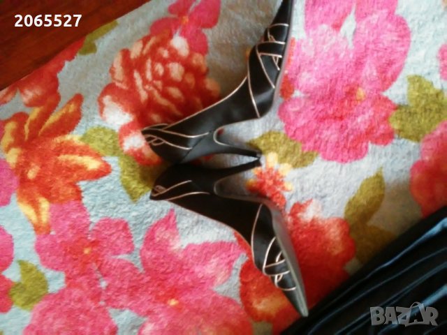 Офециален комплект, снимка 9 - Рокли - 25116133