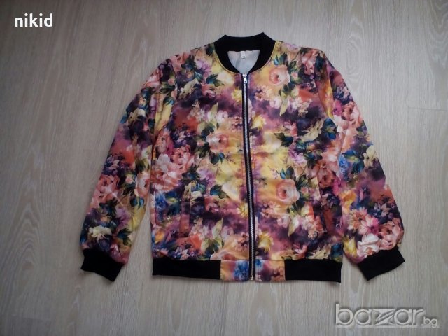 Пролетно флорално леко дамско яке, снимка 2 - Якета - 18814993