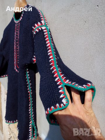 Стар етно пуловер, снимка 3 - Антикварни и старинни предмети - 22949700