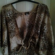 продавам дамска блуза от англия на  LALA ENGLAND 97, снимка 1 - Блузи с дълъг ръкав и пуловери - 9492594