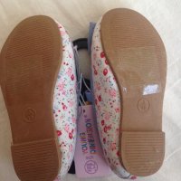 нови затворени обувки за момиче размер 19 и размер 21, снимка 2 - Детски обувки - 18854264