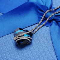 Дамско колие с висулка романтично чаровно синьо сърце Сребърен кристал, снимка 4 - Колиета, медальони, синджири - 19479483