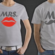 ЗА ВЛЮБЕНИ! LOVE тениски ЗА ВЛЮБЕНИ с MRS & MS MICKEY MOUSE принт! Поръчай с ТВОЯ идея!, снимка 3 - Тениски - 8323565