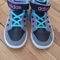 Adidas за Момиче 26 1/2, снимка 2 - Детски маратонки - 22960761