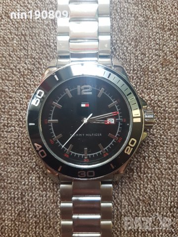 Часовник Tommy Hilfiger