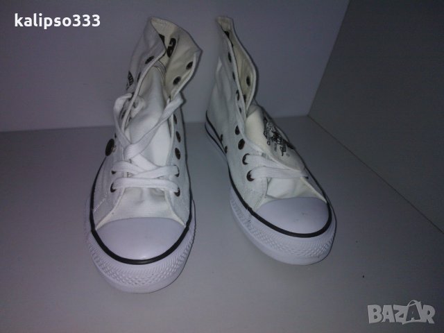 Levi's оригинални обувки, снимка 2 - Кецове - 24473464