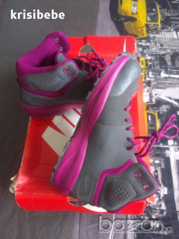 37,5 UK 4 NIKE Боти за сезона, снимка 4 - Маратонки - 16319536